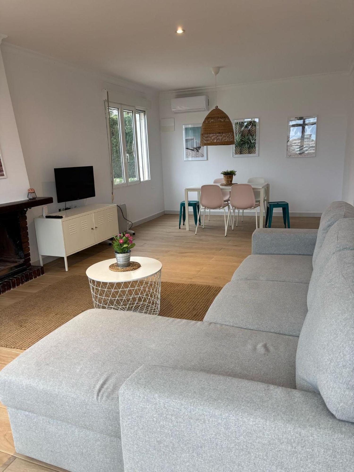 Acogedor Apartamento Junto A La Playa By Bebalmy Javea Exterior photo